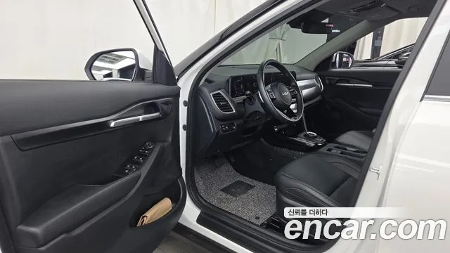 Kia Seltos — Фото автомобиля 15