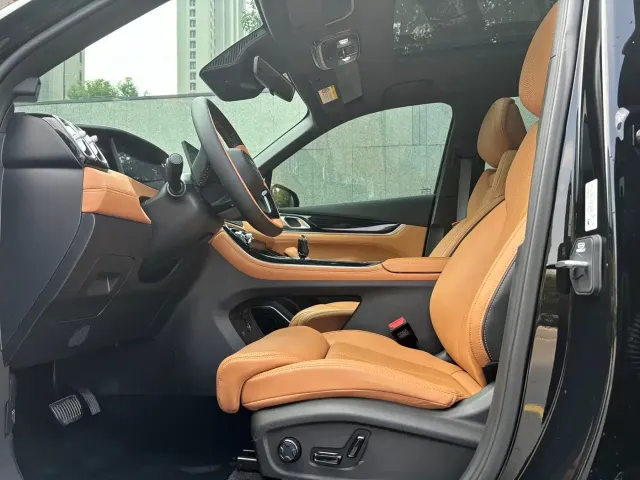 Geely Boyue L — Фото автомобиля 4