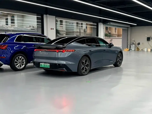 Lynk & Co Z10 — Фото автомобиля 23