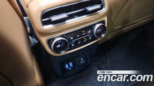 Genesis GV80 — Фото автомобиля 18