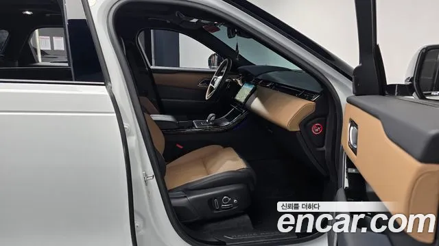 Land Rover Range Rover Velar Range Rover Velar 3.0 P400 Dynamic HSE — Фото автомобиля 11