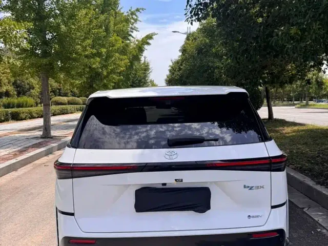 Toyota BoZhi 3X — Фото автомобиля 5