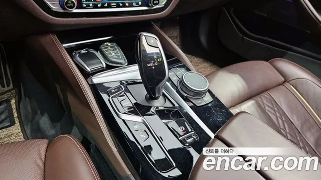 BMW 5-Series 5 серия (G30) — Фото автомобиля 9