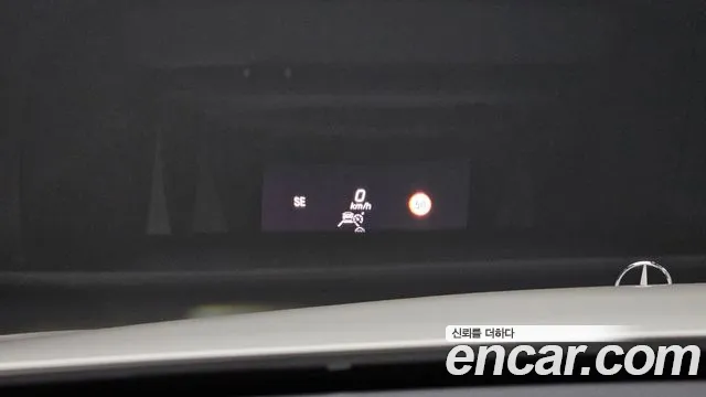 Mercedes-Benz E-Class — Фото автомобиля 13
