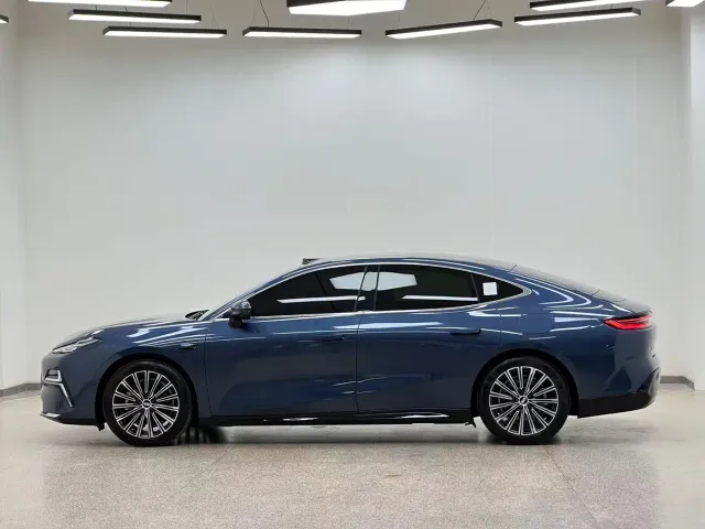 Geely Galaxy Xingyao 8 — Фото автомобиля 14
