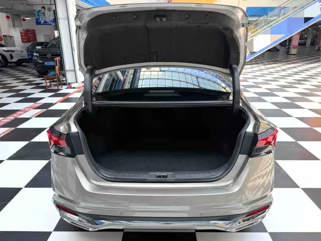 Nissan Teana — Фото автомобиля 16