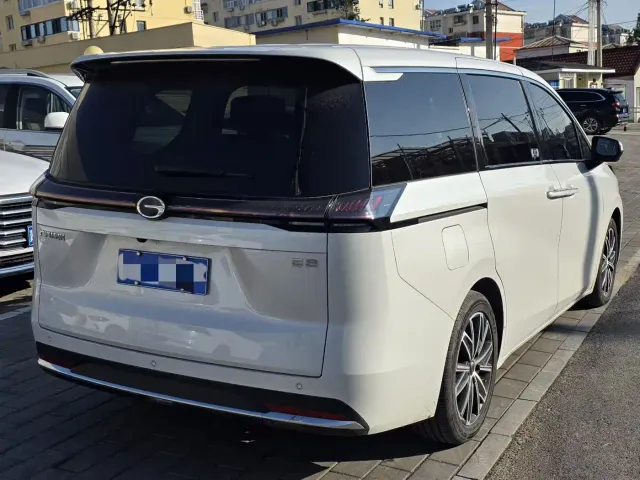 GAC Trumpchi E8 — Фото автомобиля 6