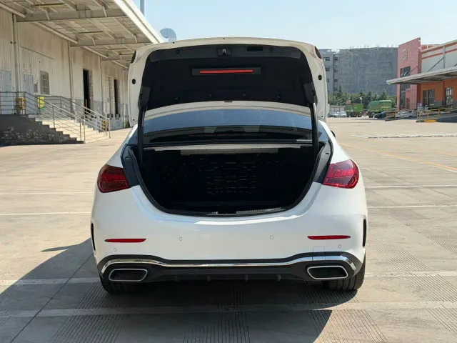 Mercedes-Benz C-Class — Фото автомобиля 11