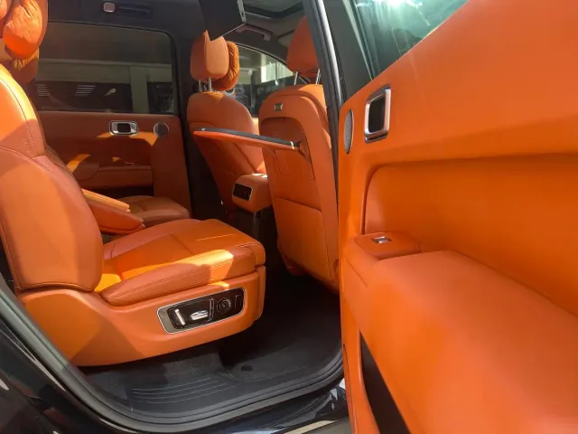 Li Auto L9 — Фото автомобиля 10