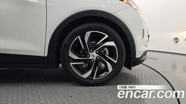 Chevrolet Bolt EV — Фото автомобиля 6