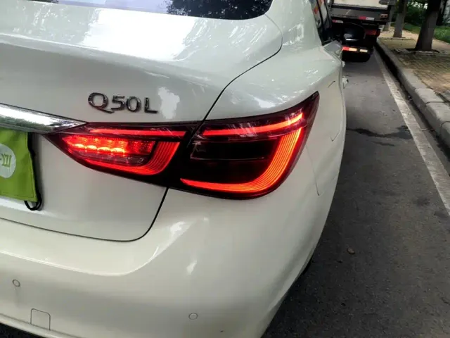 Infiniti Q50L — Фото автомобиля 7