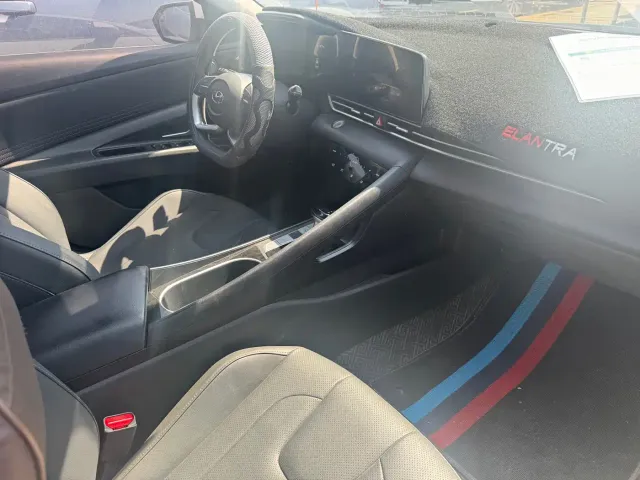 Hyundai Elantra — Фото автомобиля 13