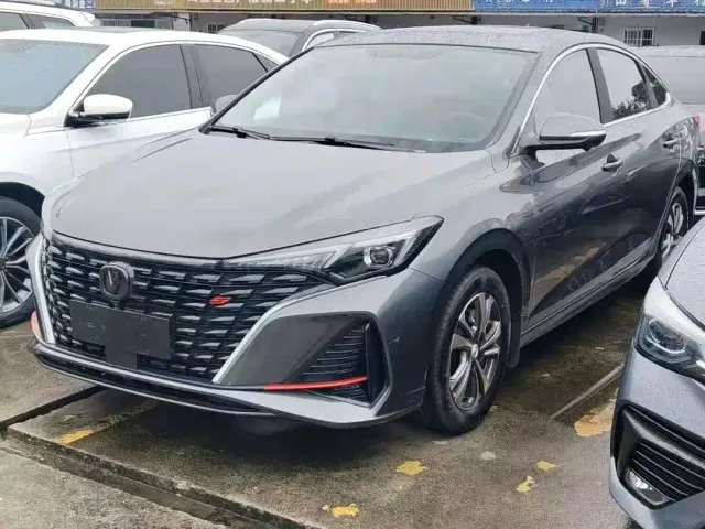 Changan Eado — Фото автомобиля 2