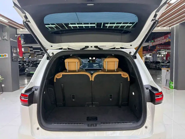 Li Auto ONE — Фото автомобиля 21