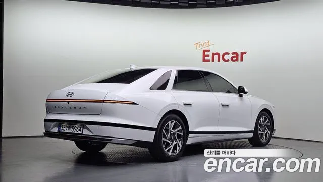 Hyundai Grandeur GN7 — Фото автомобиля 2