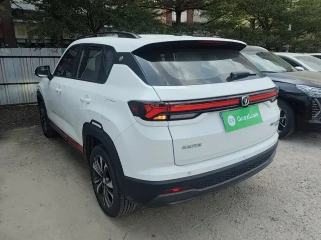 Changan CS35 Plus — Фото автомобиля 4