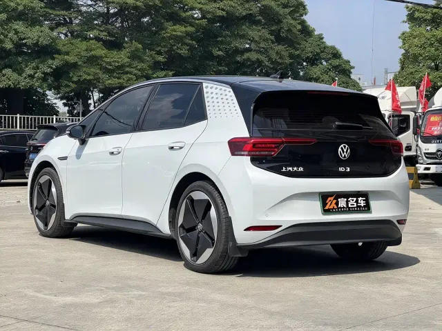 Volkswagen ID.3 — Фото автомобиля 3