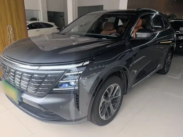 Фотография автомобиля — Changan CS75 Plus