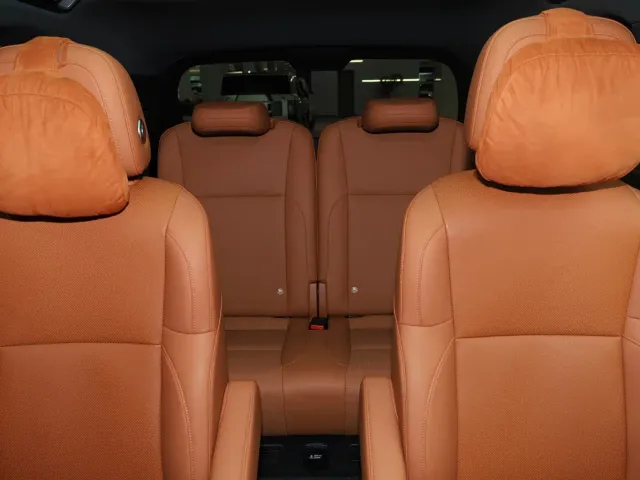 Li Auto L8 — Фото автомобиля 21