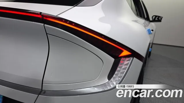 Kia EV6 — Фото автомобиля 22