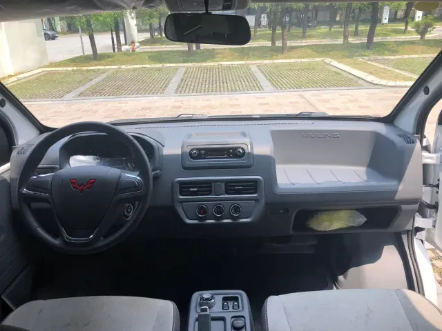 Wuling Motors Wuling Yangguang 2026 Model 330km Passenger Van Comfort Version — Фото автомобиля 8