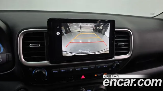 Hyundai Venue — Фото автомобиля 20