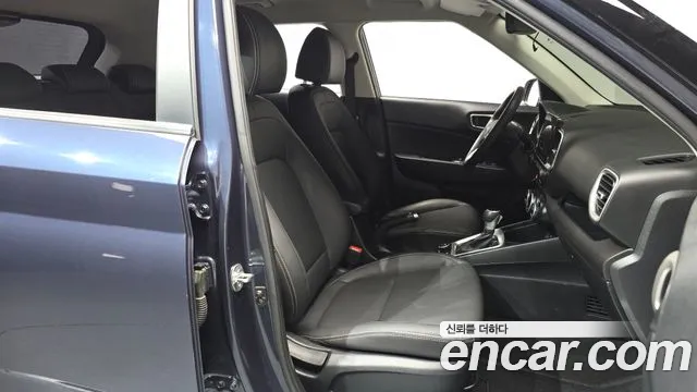 Hyundai Venue — Фото автомобиля 10
