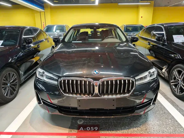BMW 5 Series — Фото автомобиля 2
