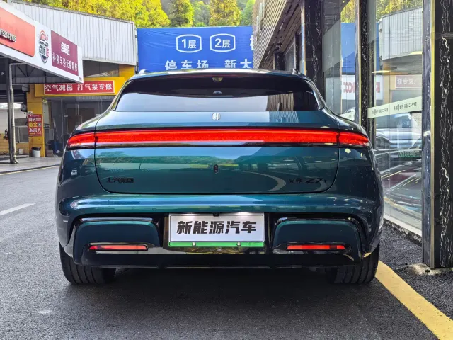 Shangjie Z7T — Фото автомобиля 5