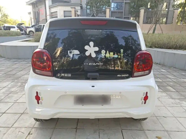 Roewe Clever — Фото автомобиля 5