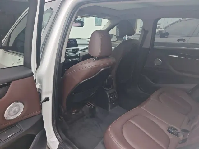 BMW X1 — Фото автомобиля 13