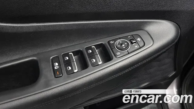Hyundai Santafe — Фото автомобиля 30