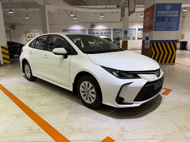 Toyota Corolla — Фото автомобиля 3