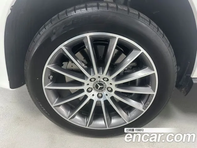 Mercedes-Benz GLE-Class — Фото автомобиля 5