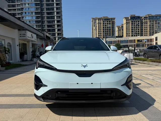 Arcfox Alpha T5 — Фото автомобиля 2