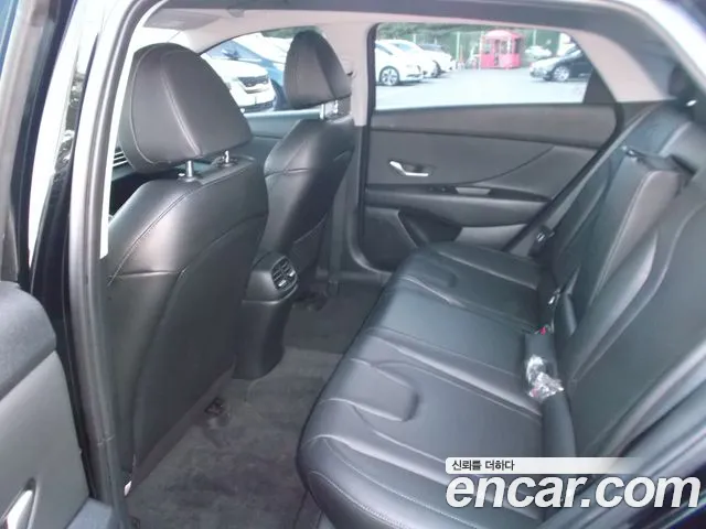 Hyundai Avante CN7 — Фото автомобиля 17