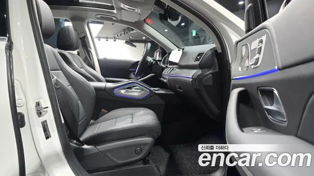 Mercedes-Benz GLE-Class — Фото автомобиля 21