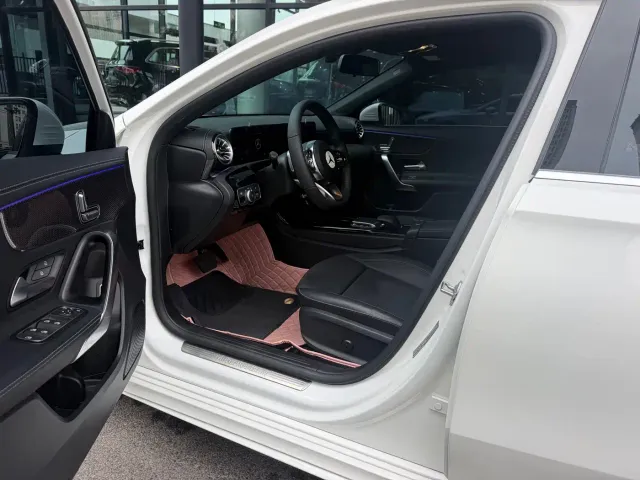 Mercedes-Benz A-Class — Фото автомобиля 4