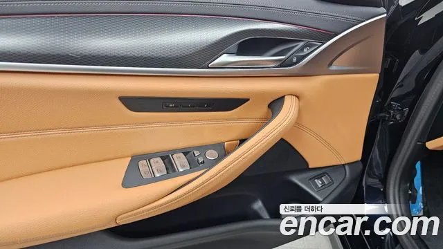 BMW 5-Series — Фото автомобиля 19