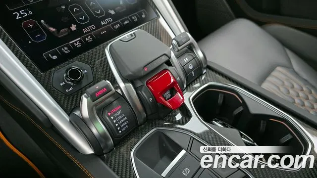 Lamborghini Urus — Фото автомобиля 9