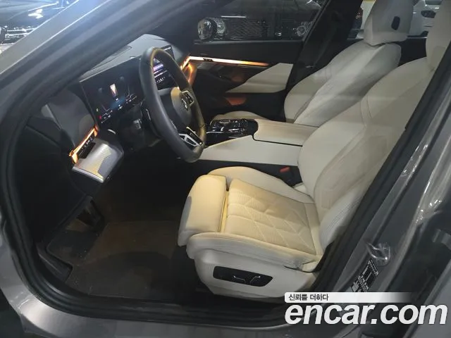 BMW 5 Series G60 — Фото автомобиля 5