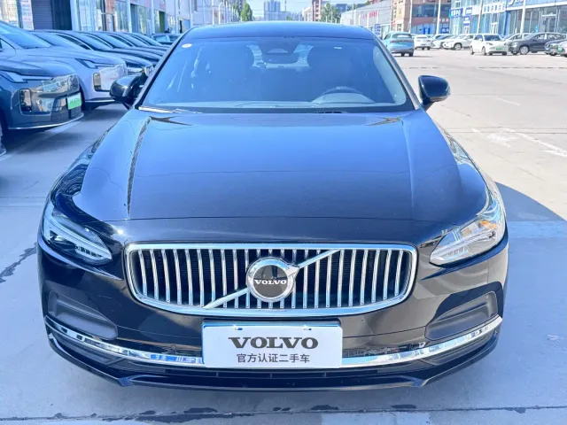 Volvo S90 — Фото автомобиля 2