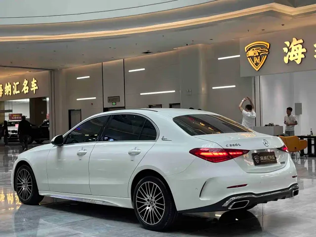 Mercedes-Benz C-Class — Фото автомобиля 3