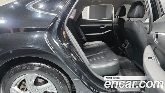 Hyundai Sonata Sonata (DN8) 2.0 LPG(Для проката) — Фото автомобиля 12