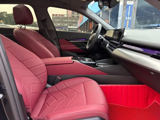 BMW 5 Series — Фото автомобиля 12