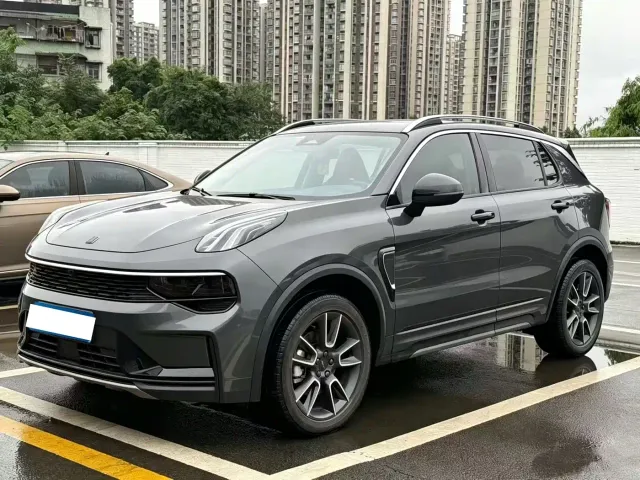 Фотография автомобиля — Lynk & Co 01