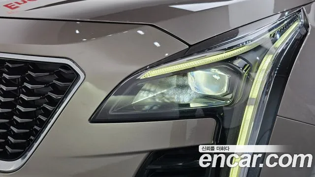 Cadillac XT4 2.0 Sport AWD — Фото автомобиля 21