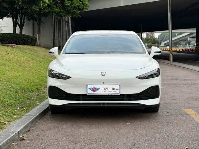 Roewe D7 — Фото автомобиля 2
