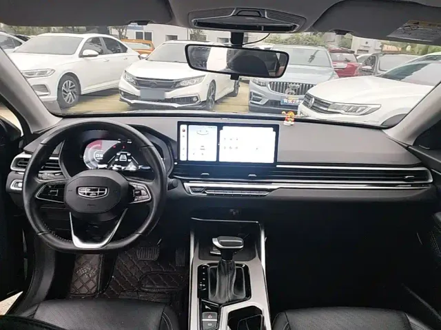 Geely Emgrand — Фото автомобиля 9