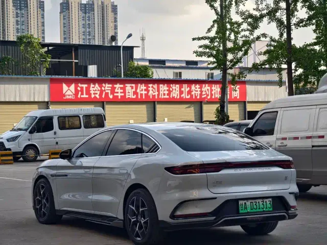 BYD Han — Фото автомобиля 25